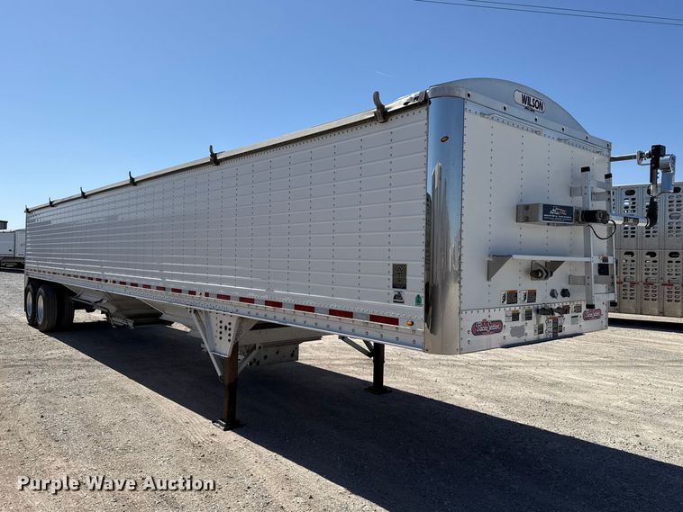 image for item ES5990 2015 Wilson DWH-500 Pace Setter grain trailer