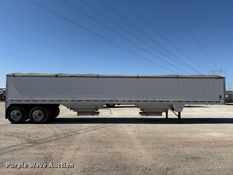 image for item ES5990 2015 Wilson DWH-500 Pace Setter grain trailer