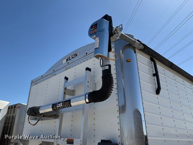 image for item ES5990 2015 Wilson DWH-500 Pace Setter grain trailer