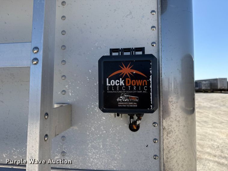 image for item ES5990 2015 Wilson DWH-500 Pace Setter grain trailer