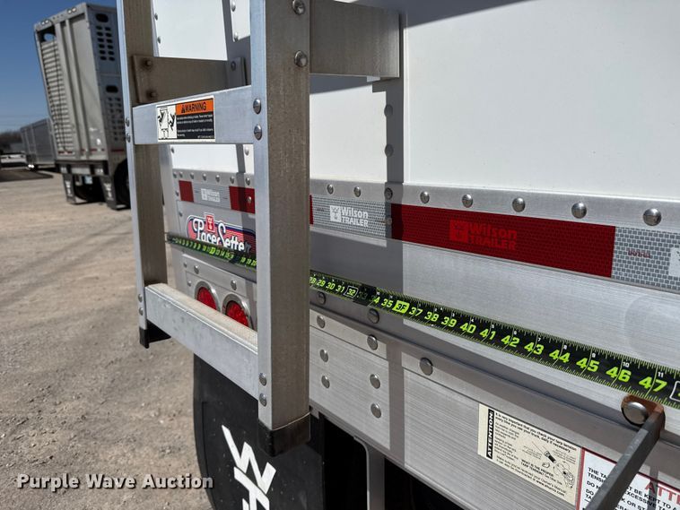 image for item ES5990 2015 Wilson DWH-500 Pace Setter grain trailer