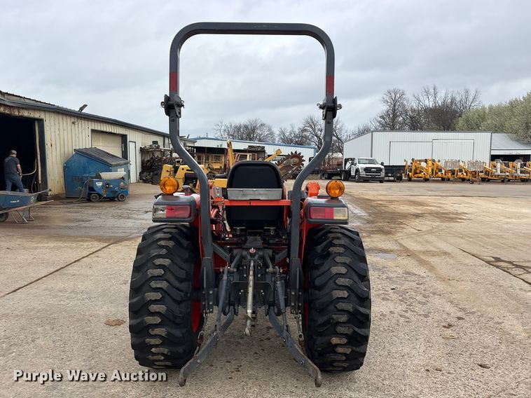 image for item ES8644 Kubota L3901D MFWD tractor