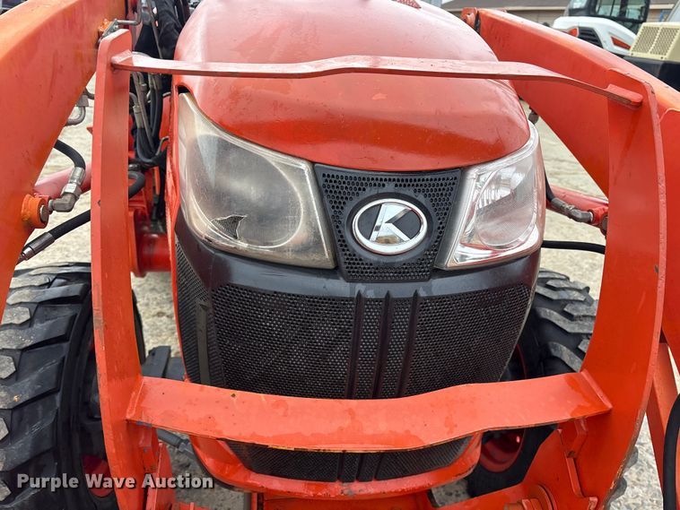 image for item ES8644 Kubota L3901D MFWD tractor