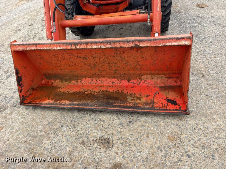 image for item ES8644 Kubota L3901D MFWD tractor