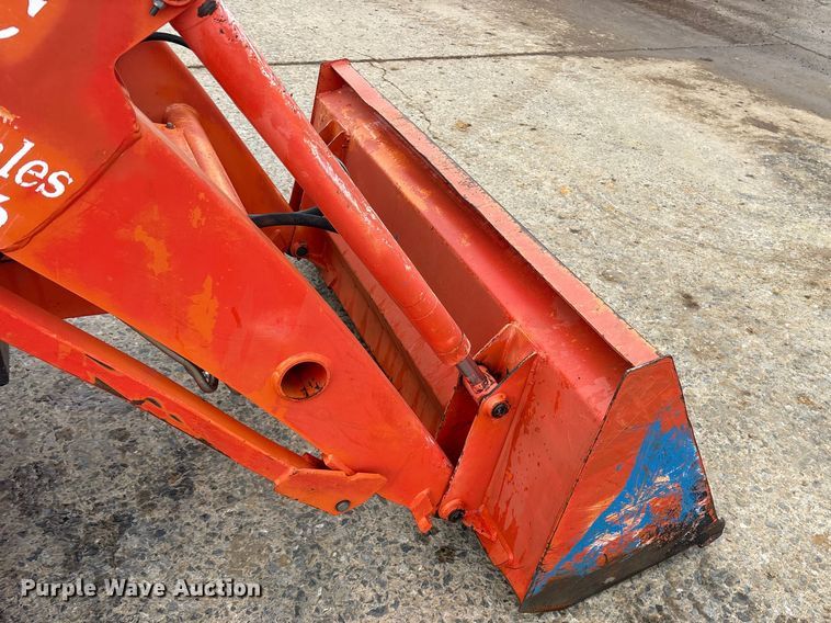 image for item ES8644 Kubota L3901D MFWD tractor