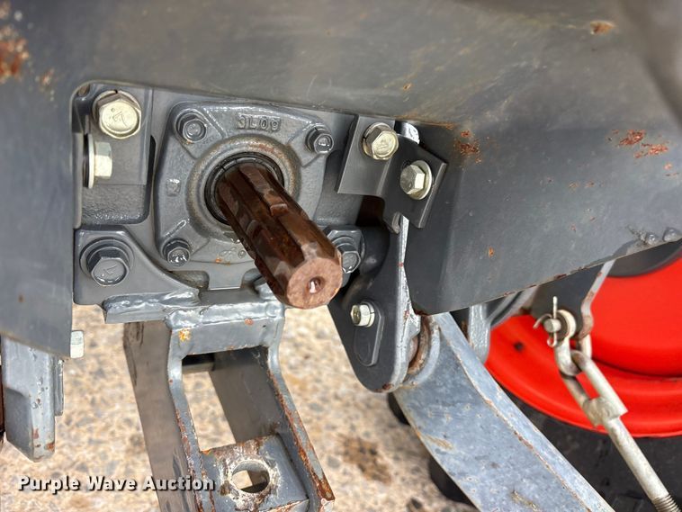 image for item ES8644 Kubota L3901D MFWD tractor