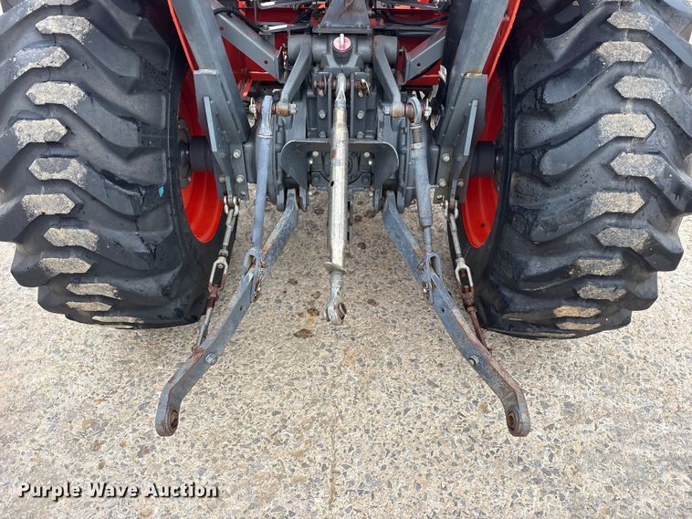 image for item ES8644 Kubota L3901D MFWD tractor