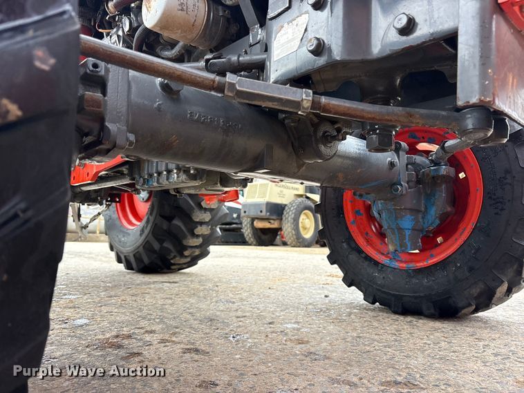 image for item ES8644 Kubota L3901D MFWD tractor