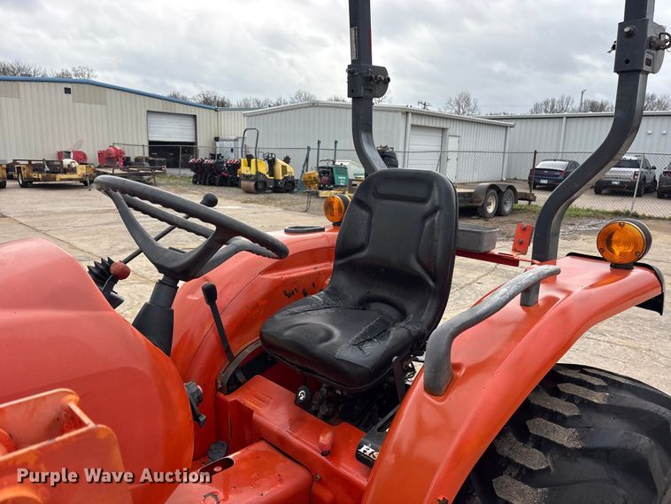 image for item ES8644 Kubota L3901D MFWD tractor