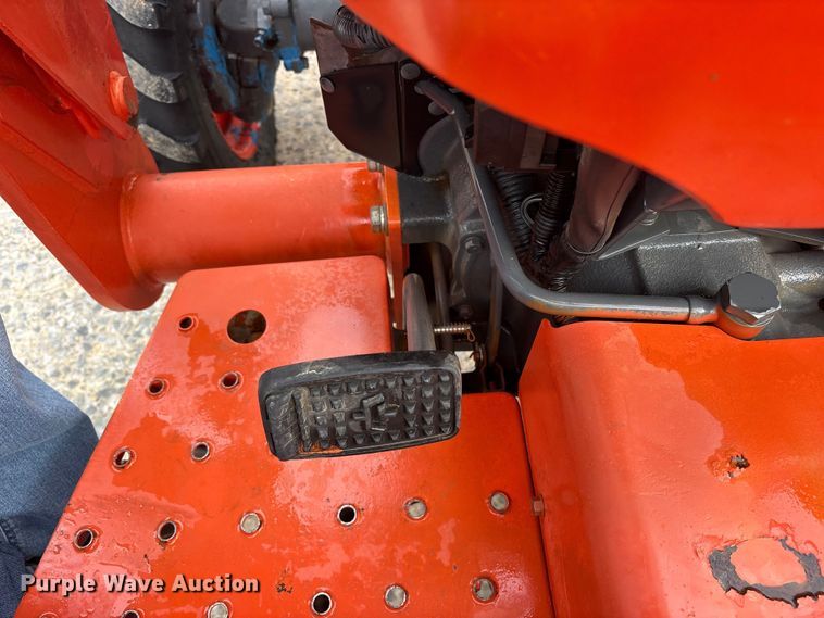 image for item ES8644 Kubota L3901D MFWD tractor