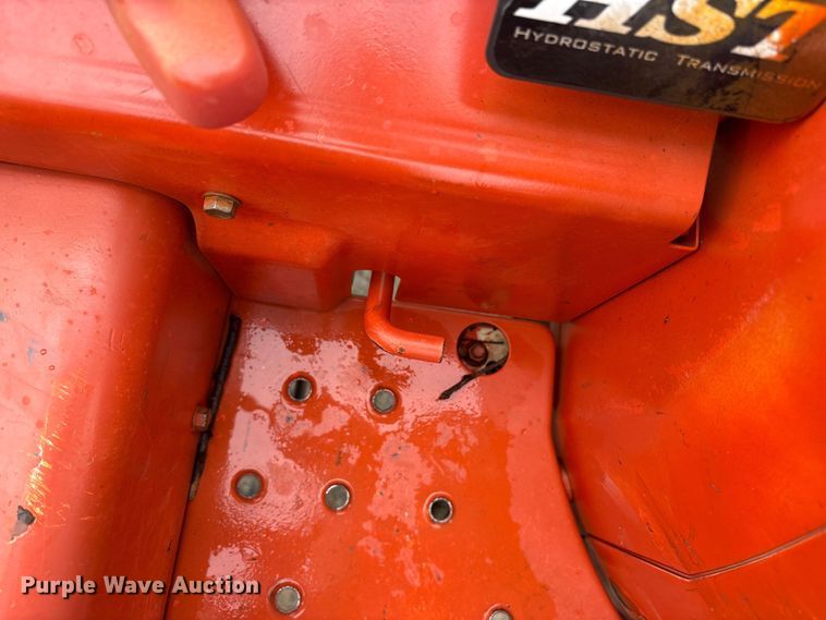 image for item ES8644 Kubota L3901D MFWD tractor