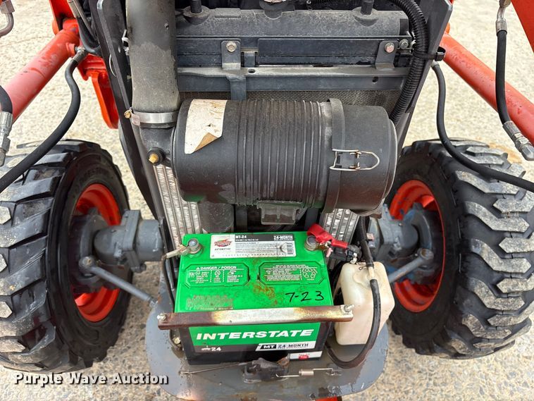 image for item ES8644 Kubota L3901D MFWD tractor