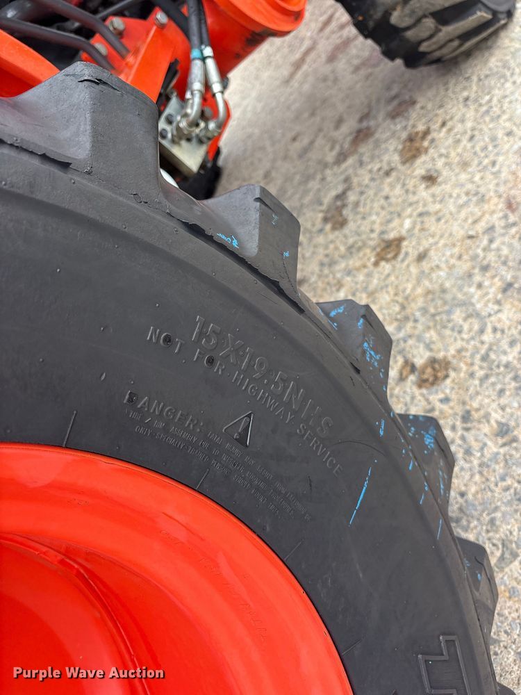 image for item ES8644 Kubota L3901D MFWD tractor