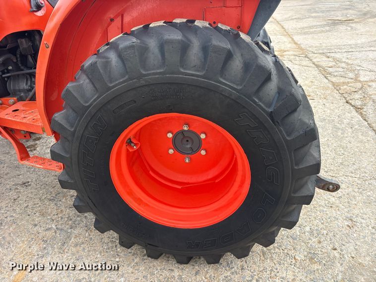 image for item ES8644 Kubota L3901D MFWD tractor