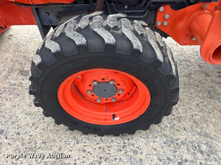 image for item ES8644 Kubota L3901D MFWD tractor