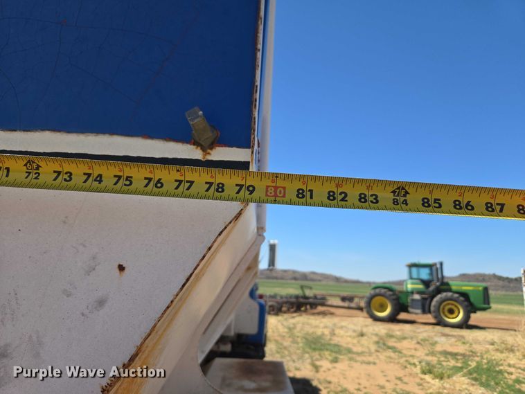 image for item ET1497 1987 Ford LN8000 feed mixer truck