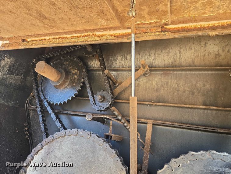 image for item ET1497 1987 Ford LN8000 feed mixer truck