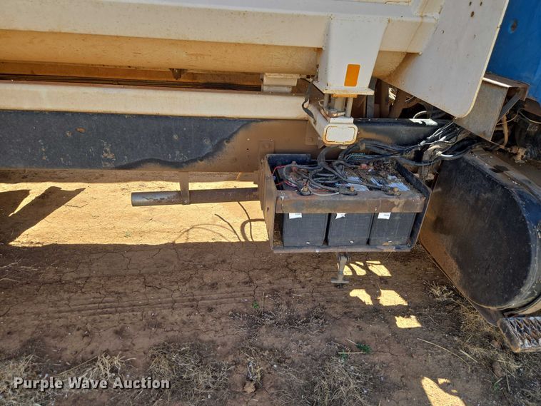 image for item ET1497 1987 Ford LN8000 feed mixer truck