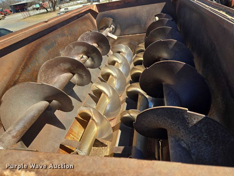 image for item ET1497 1987 Ford LN8000 feed mixer truck