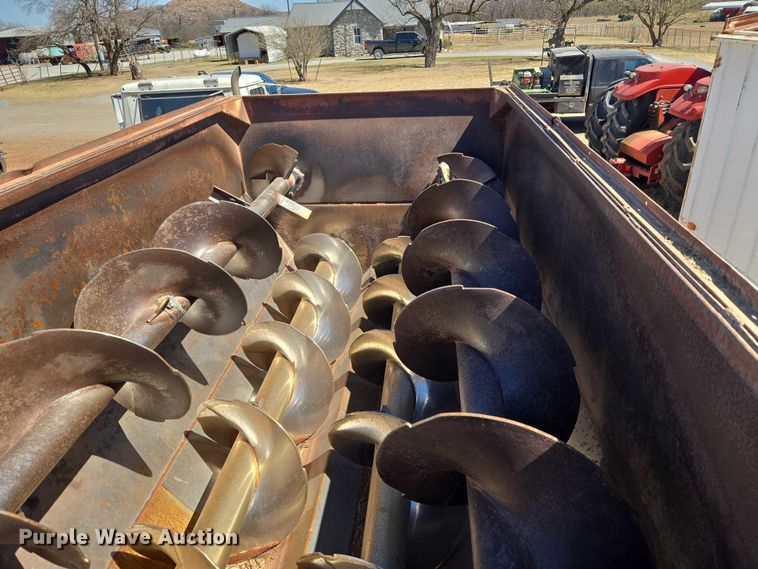 image for item ET1497 1987 Ford LN8000 feed mixer truck