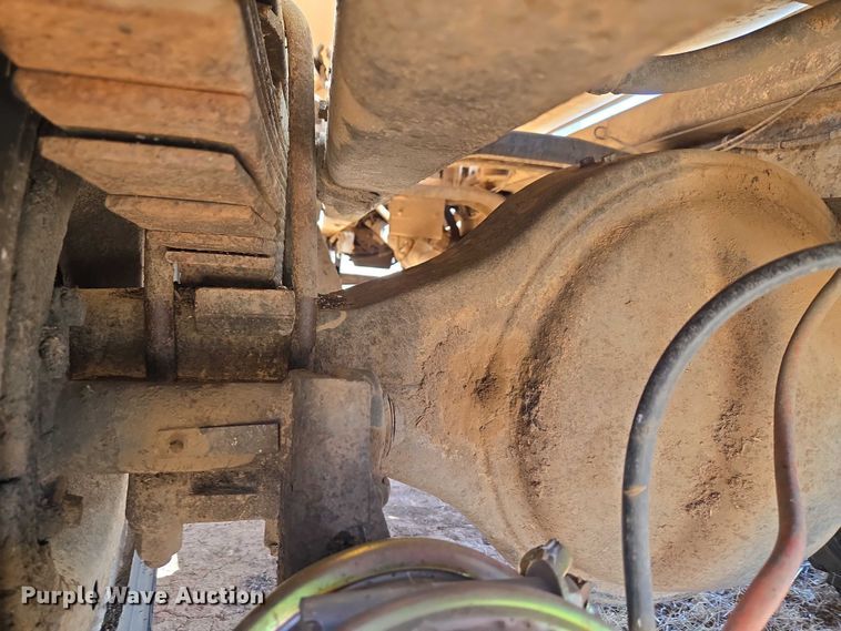 image for item ET1497 1987 Ford LN8000 feed mixer truck