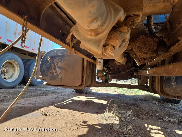 image for item ET1497 1987 Ford LN8000 feed mixer truck