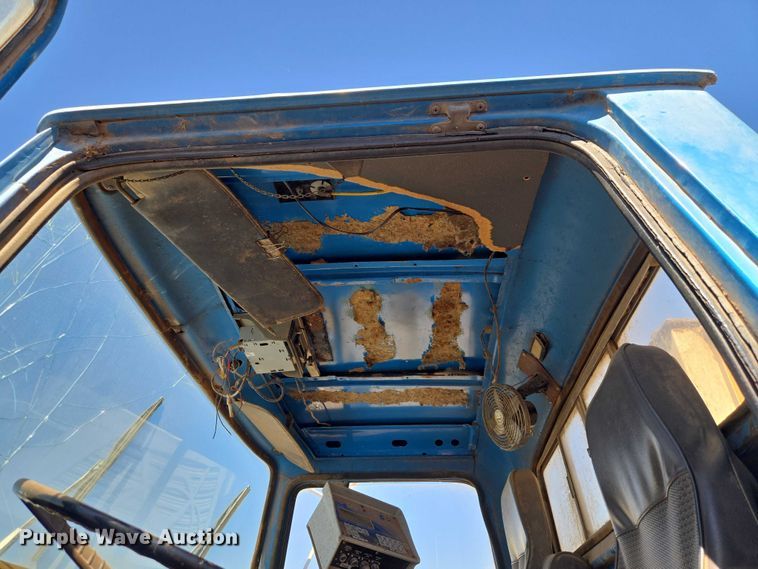 image for item ET1497 1987 Ford LN8000 feed mixer truck