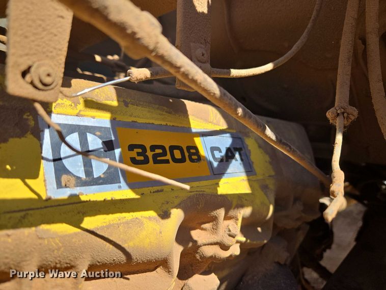 image for item ET1497 1987 Ford LN8000 feed mixer truck