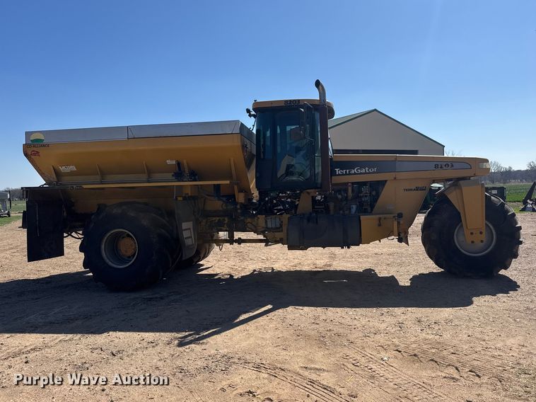 image for item ET1667 1992 TerraGator 8203 spreader