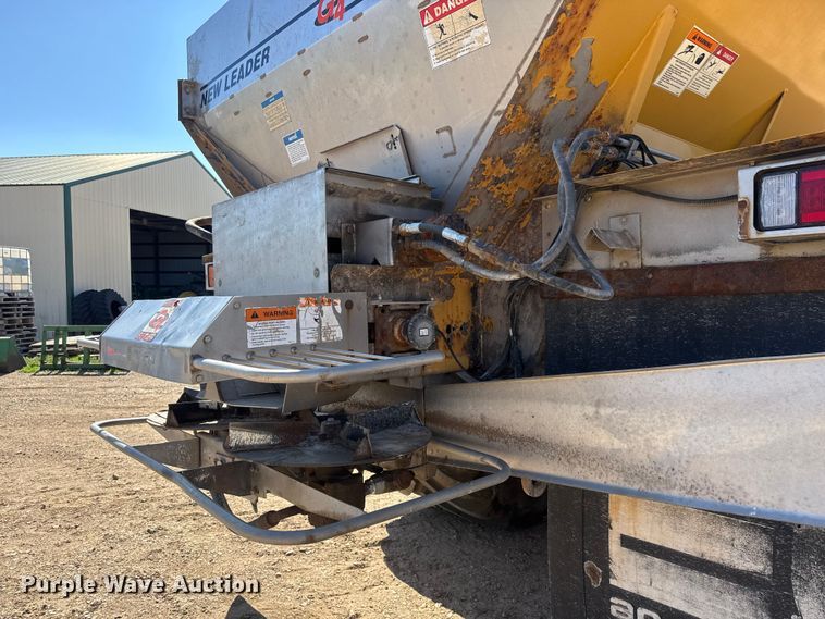 image for item ET1667 1992 TerraGator 8203 spreader