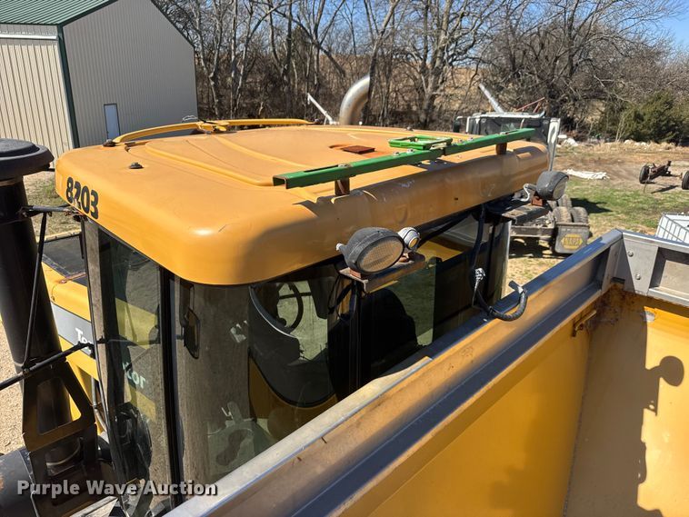 image for item ET1667 1992 TerraGator 8203 spreader