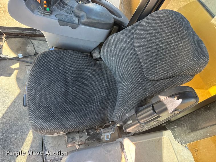 image for item ET1667 1992 TerraGator 8203 spreader