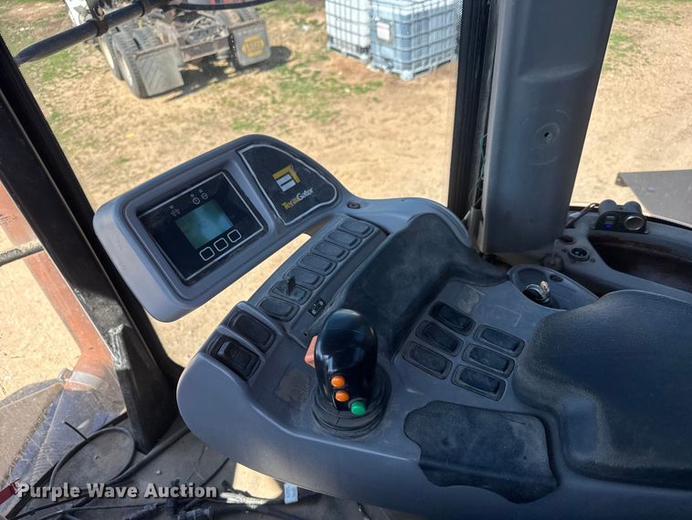 image for item ET1667 1992 TerraGator 8203 spreader