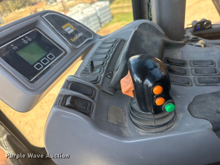 image for item ET1667 1992 TerraGator 8203 spreader