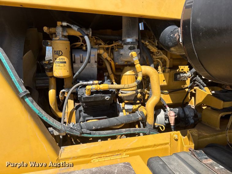 image for item ET1667 1992 TerraGator 8203 spreader