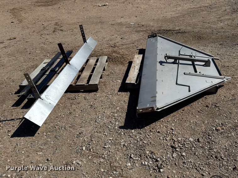 image for item ET1667 1992 TerraGator 8203 spreader