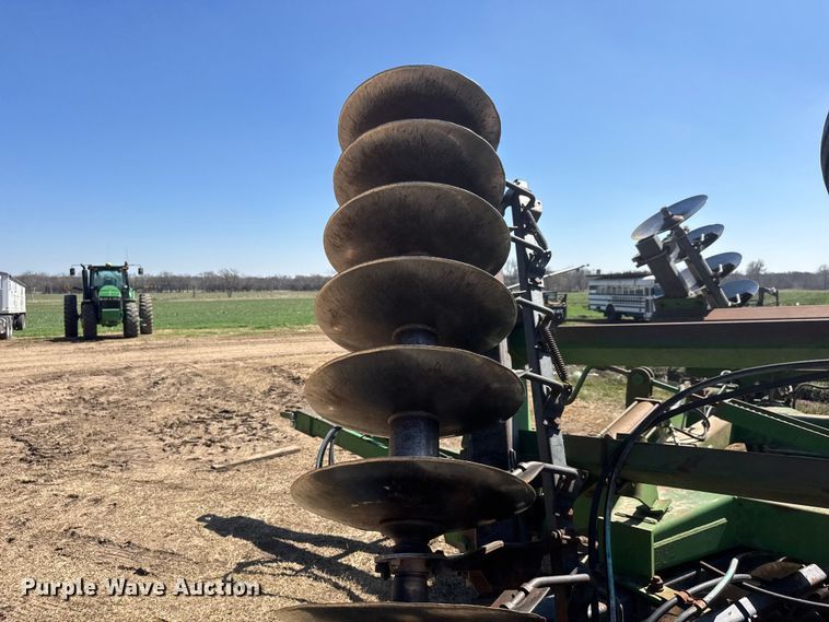 image for item ET1674 John Deere 630 tandem disk