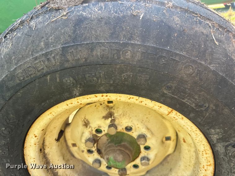 image for item ET1674 John Deere 630 tandem disk