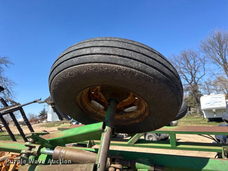 image for item ET1674 John Deere 630 tandem disk