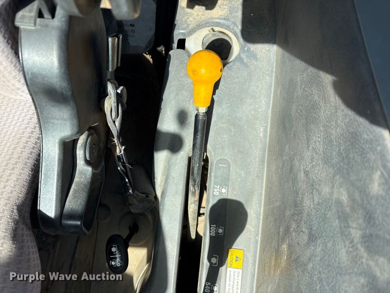 image for item EU0346 LS Mtron P100CA MFWD tractor