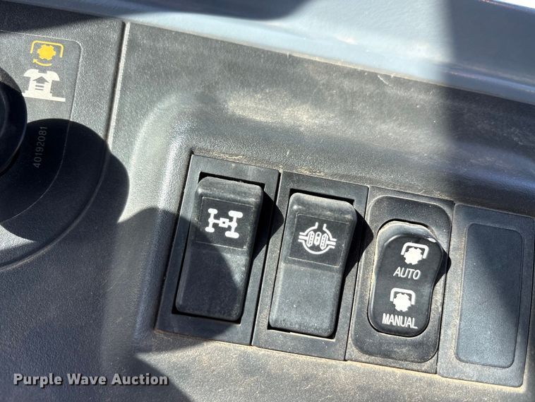 image for item EU0346 LS Mtron P100CA MFWD tractor