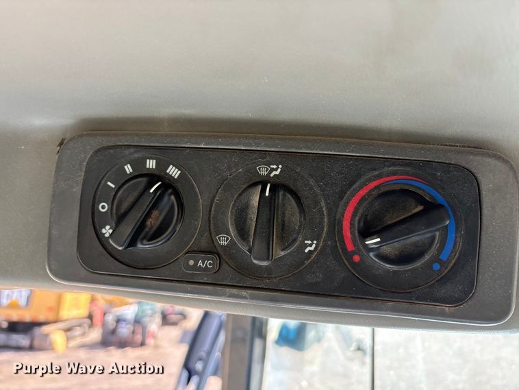 image for item EU0346 LS Mtron P100CA MFWD tractor