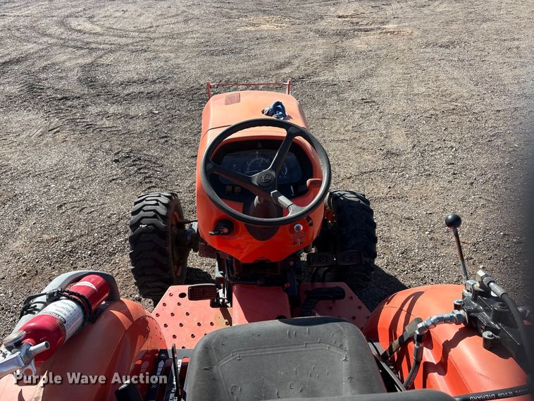 image for item EU0383 Kubota L3301D tractor