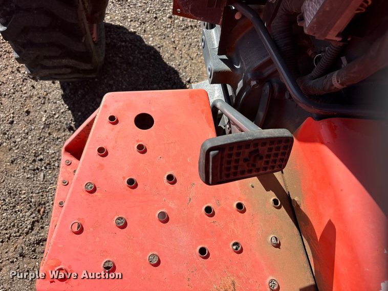 image for item EU0383 Kubota L3301D tractor