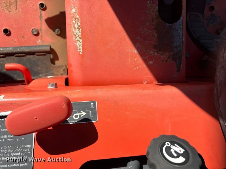 image for item EU0383 Kubota L3301D tractor