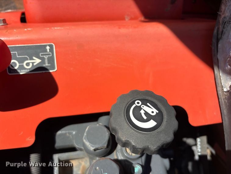 image for item EU0383 Kubota L3301D tractor