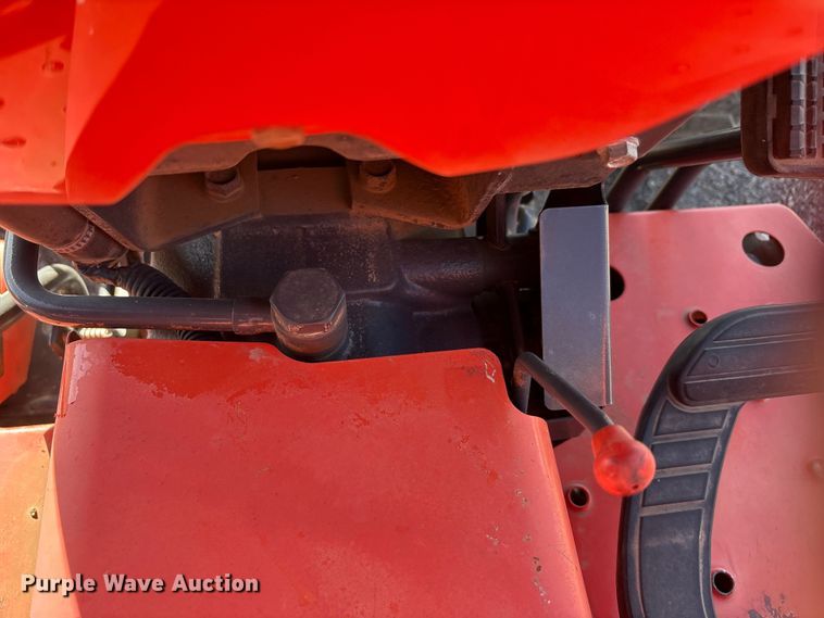 image for item EU0383 Kubota L3301D tractor