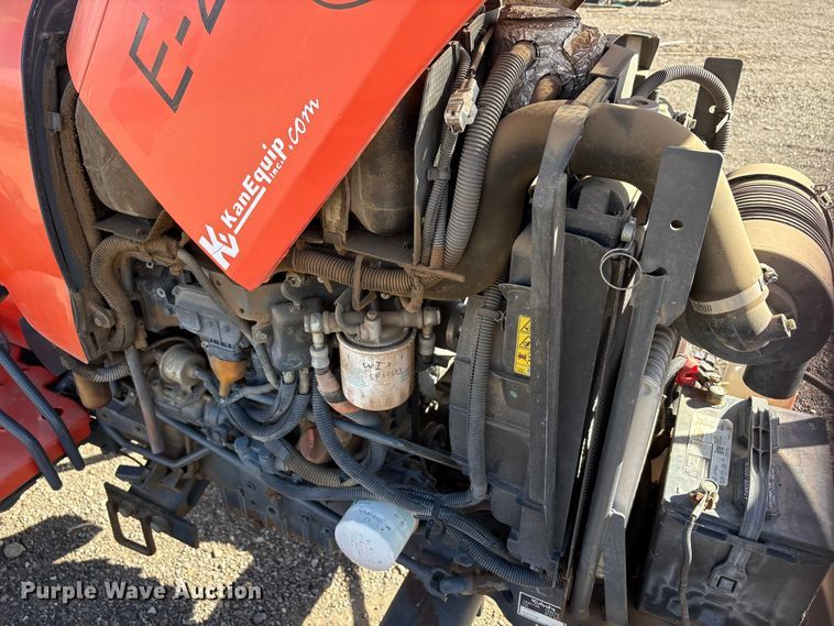 image for item EU0383 Kubota L3301D tractor