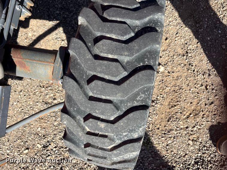 image for item EU0383 Kubota L3301D tractor