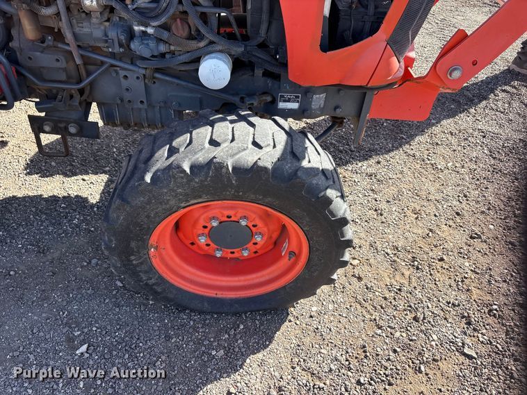 image for item EU0383 Kubota L3301D tractor